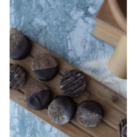 Alfajores de cacao con chocolate