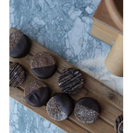 Alfajores de cacao con chocolate